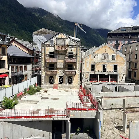 Lyret 1 By Pangea Services - - Parking Chamonix